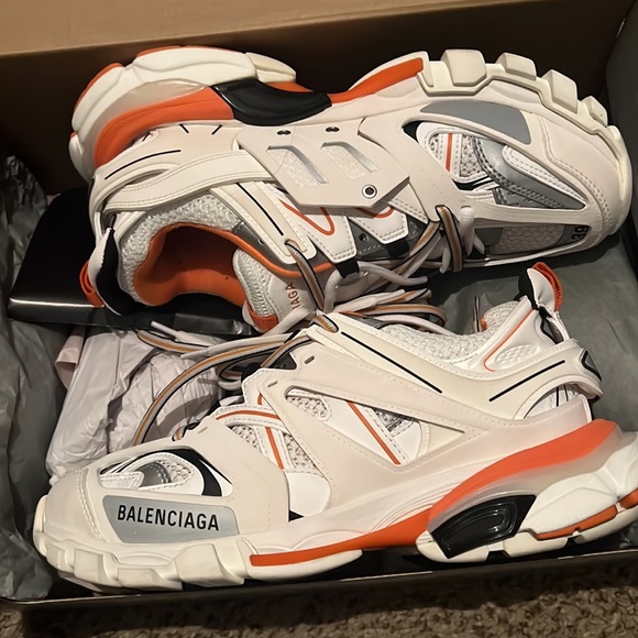 Balenciaga Track LED sneakers - Picture 3 of 9